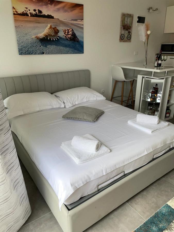 Villa Milena Sweet Apartment-With A Pool Trogir Buitenkant foto