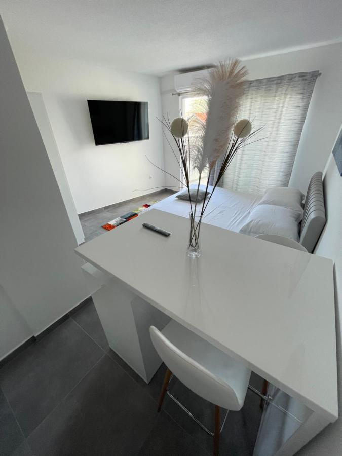 Villa Milena Sweet Apartment-With A Pool Trogir Buitenkant foto